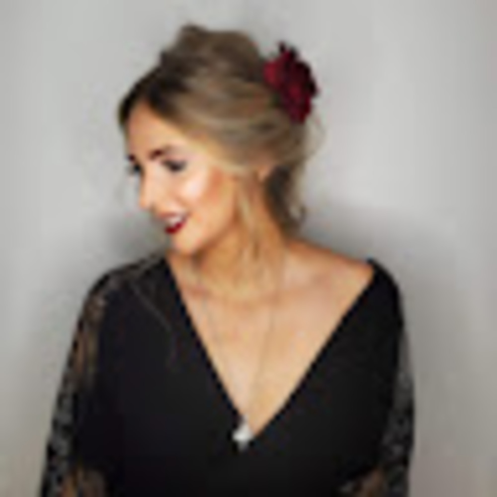 Meet your Posher, Alexandra